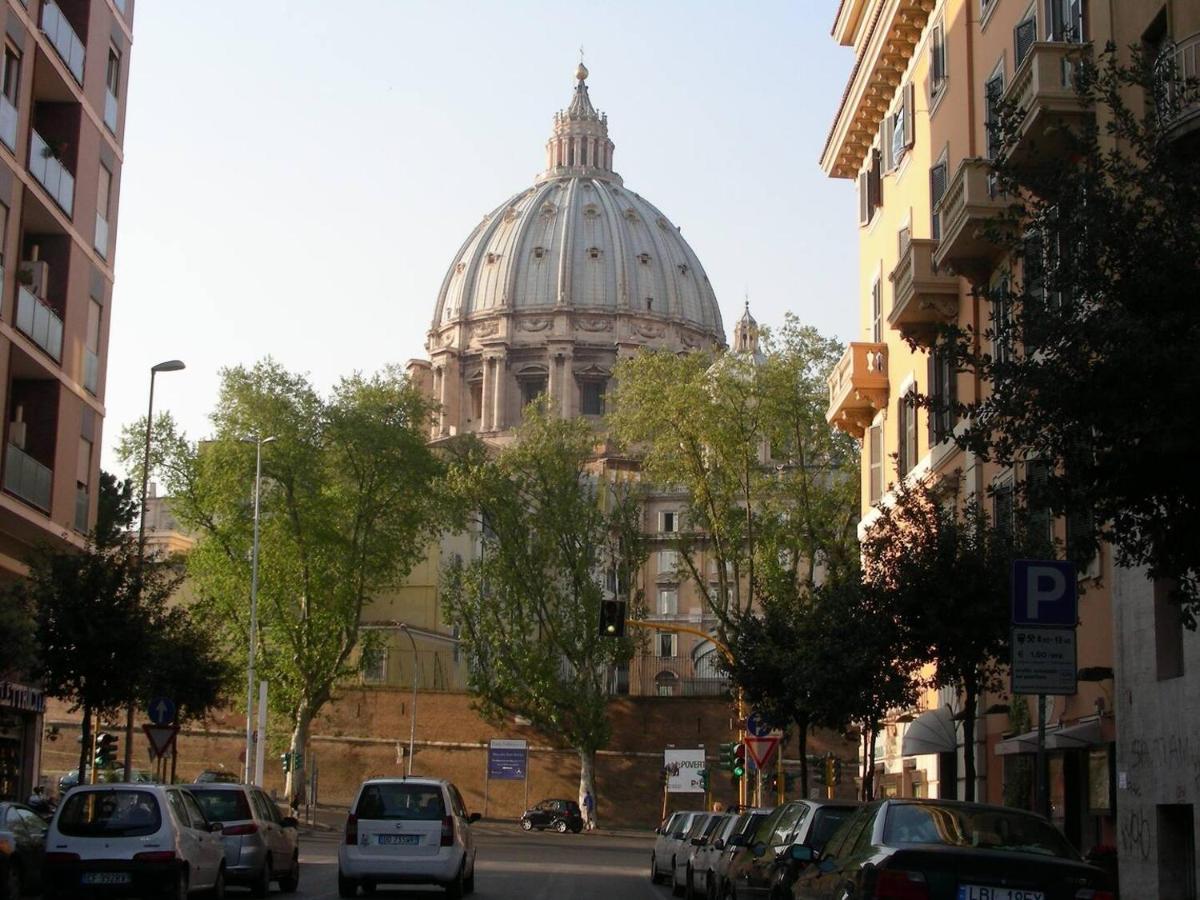 Free Breakfast - Michelangelo Dream House Villa Rome Buitenkant foto